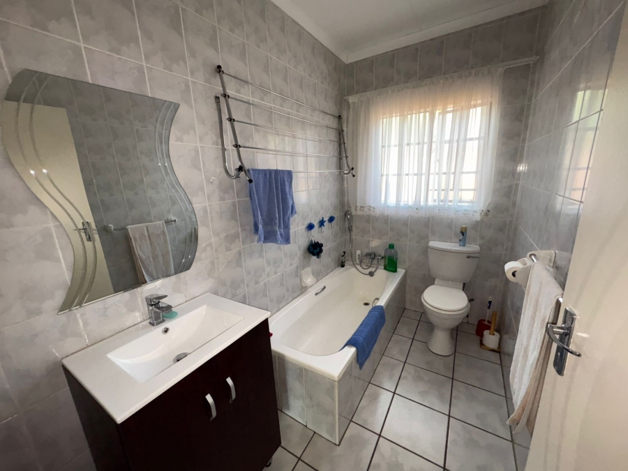 3 Bedroom Property for Sale in Safari Gardens North West